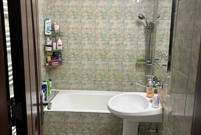 Apartament cu 3 camere decomandat în Bere