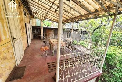 Casă cu 5 camere cu Teren 636 Mp în Central
