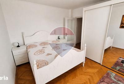Apartament cu 2 camere decomandat în Văcăresti