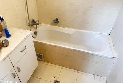 Casă cu 6 camere cu Teren 3500 Mp în Ulmi - 2