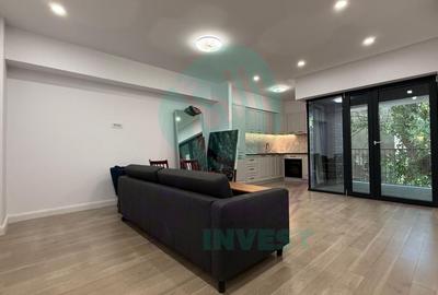 Apartament cu 2 camere semidecomandat, mobilat în Universitate