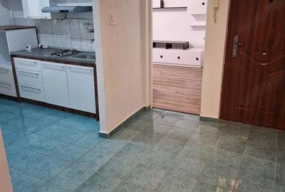 Apartament cu 2 camere decomandat în Soarelui