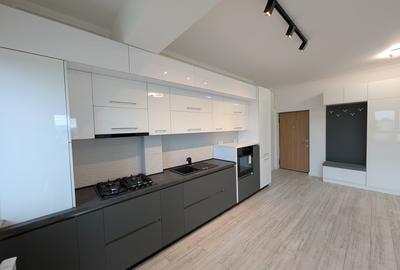 Apartament cu 3 camere decomandat în 9 Mai - 15