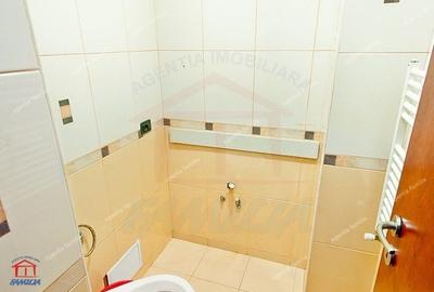 Apartament cu 3 camere decomandat în Micro 21 - 2