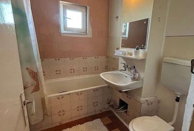 Apartament cu 3 camere în Central - 1