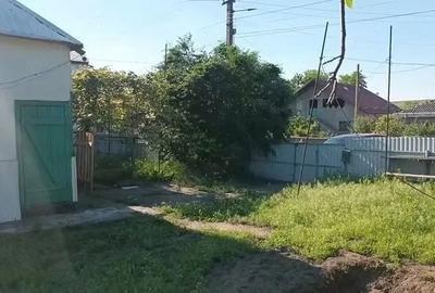 Casă cu Teren 2300 Mp în Central
