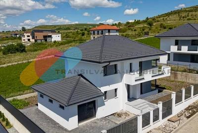 Casă individuală cu 4 camere cu Canalizare în Chinteni - 3