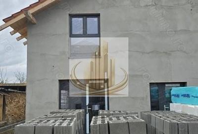 Duplex cu 4 camere cu Canalizare în Sânandrei