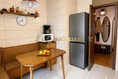 Apartament cu 3 camere decomandat, mobilat în Alba Iulia