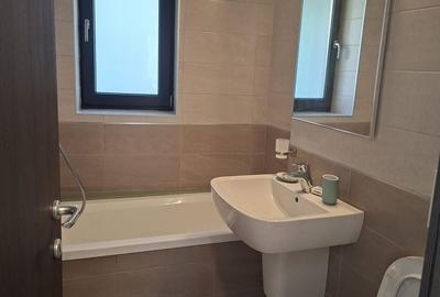 Apartament cu 3 camere în Muncii