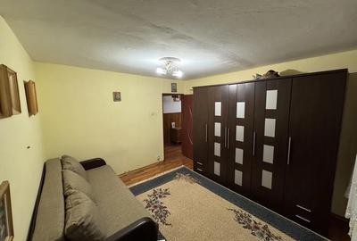 Apartament cu 2 camere decomandat, mobilat în Nicolina