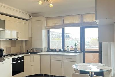 Apartament cu 3 camere semidecomandat, mobilat în Metalurgiei
