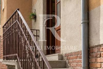 Apartament cu 4 camere în Central