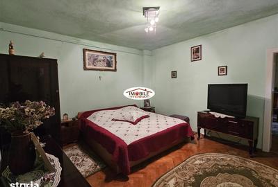 Casă cu 7 camere decomandat cu Teren 200 Mp în Lupeni - 16