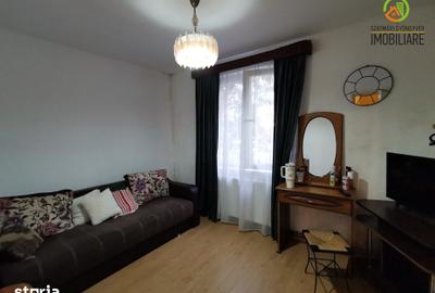 Apartament cu 3 camere decomandat în Dâmbu Pietros
