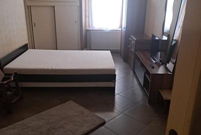 Garsonieră semidecomandată în P-ța Unirii