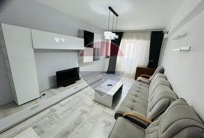 Apartament cu 3 camere decomandat, mobilat în Central