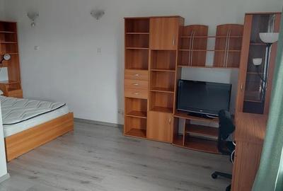 Garsonieră decomandată, mobilată în Central - 2