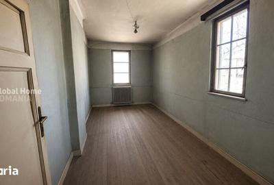 Casă cu 6 camere cu Teren 306 Mp în Vatra Luminoasă