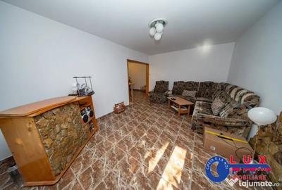 Apartament cu 3 camere decomandat în E3 - 2