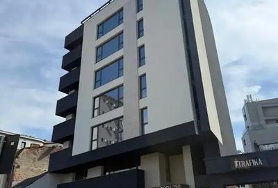 Penthouse cu 3 camere decomandat în Dacia - 1