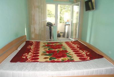 Apartament cu 4 camere decomandat în Micălaca