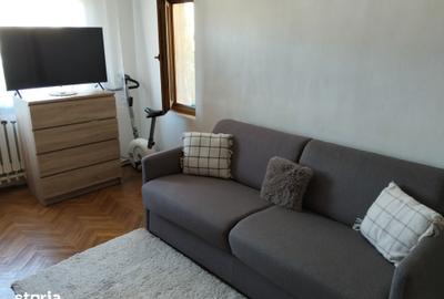 Apartament cu 3 camere decomandat în Decebal