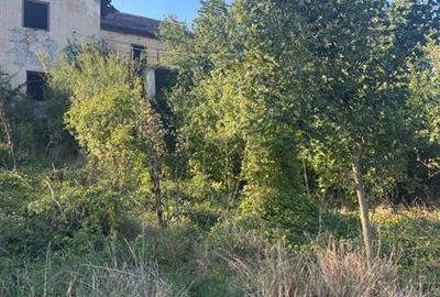 Casă cu 4 camere cu Teren 450 Mp în Est