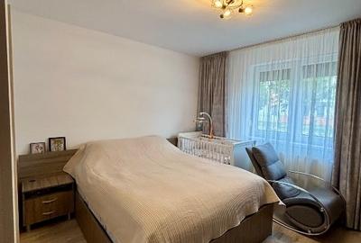 Apartament cu 3 camere decomandat, mobilat în Tractorul - 5