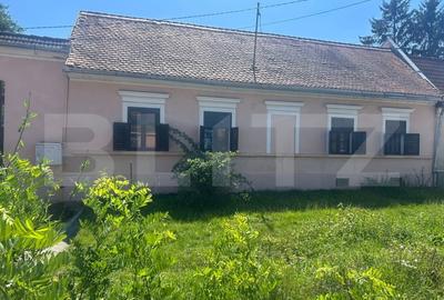 Casă individuală cu 10 camere cu Canalizare în Hărman