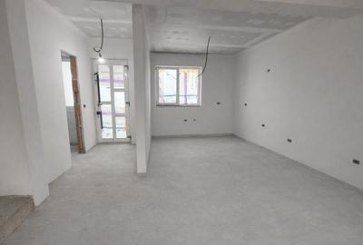 Duplex cu 4 camere cu Canalizare în Săcălaz - 3