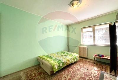 Apartament cu 2 camere decomandat în ICIL - 11