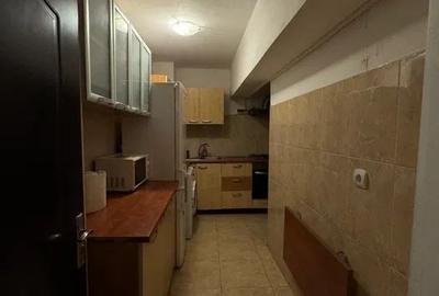 Apartament cu 3 camere decomandat în Centrul Civic