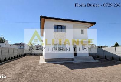 Casă cu 4 camere în Berceni