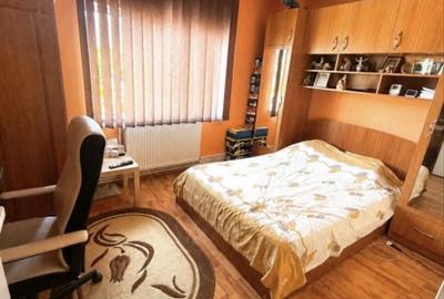 Apartament cu 2 camere semidecomandat în Rovine - 3
