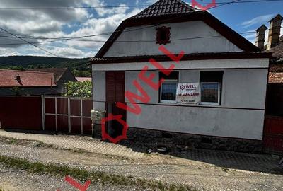 Casă cu 2 camere cu Teren 493 Mp în Bunești