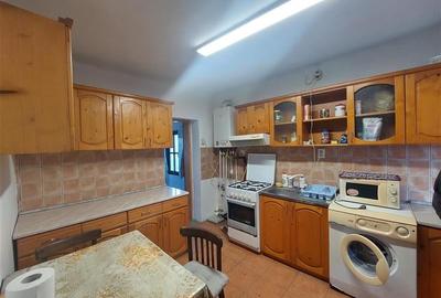 Casă individuală cu 4 camere cu Canalizare în Central - 5