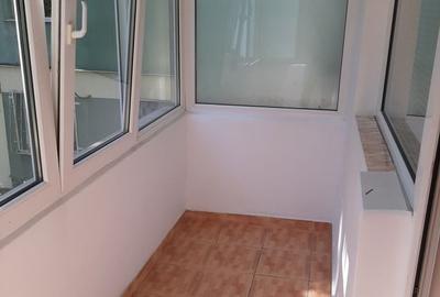 Apartament cu 2 camere decomandat în Negru Vodă - 2