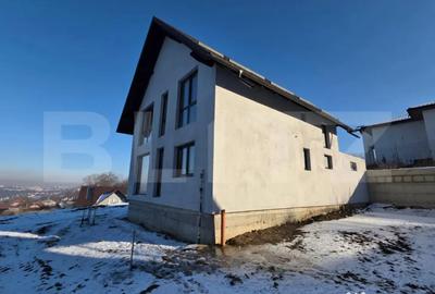 Casă cu 4 camere cu Teren 550 Mp în Central - 3