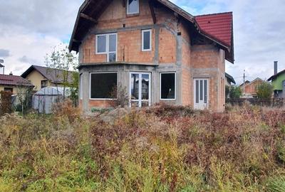 Casă individuală cu 4 camere cu Canalizare în Hărman - 18