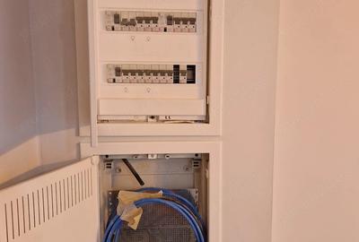 Apartament cu 3 camere decomandat în Canta
