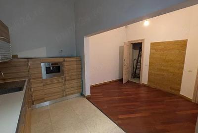Apartament cu 4 camere nedecomandat în Central - 1