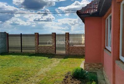 Casă cu 5 camere cu Teren 541 Mp în Felnac - 10