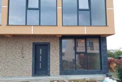 Duplex cu 4 camere cu Canalizare în Mamaia-Sat - 2