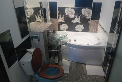 Apartament cu 3 camere decomandat în Central - 1