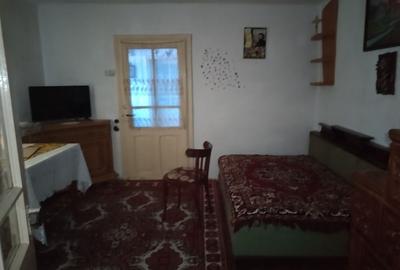 Casă cu 3 camere în Central