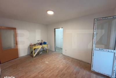 Apartament cu 4 camere semidecomandat în Malu Roșu