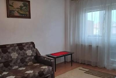 Apartament cu 2 camere decomandat în Hipodrom 3
