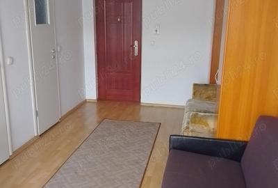 Garsonieră decomandată, mobilată în Iris
