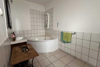 Casă cu 3 camere în Prohozești